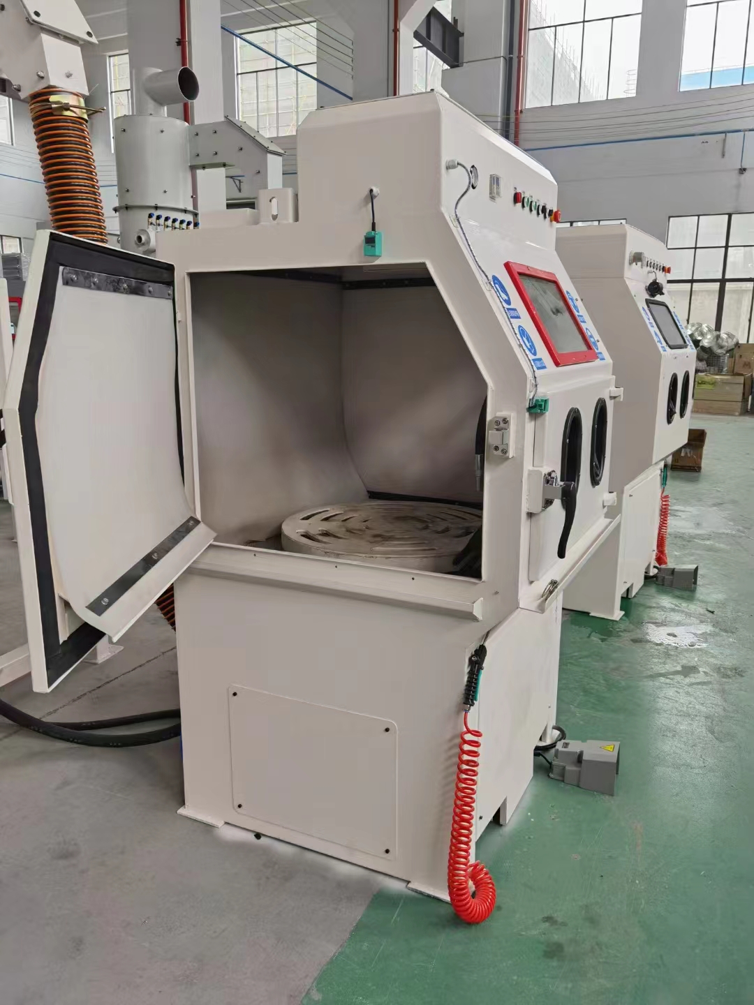 临夏移动式抛丸机的工作原理?