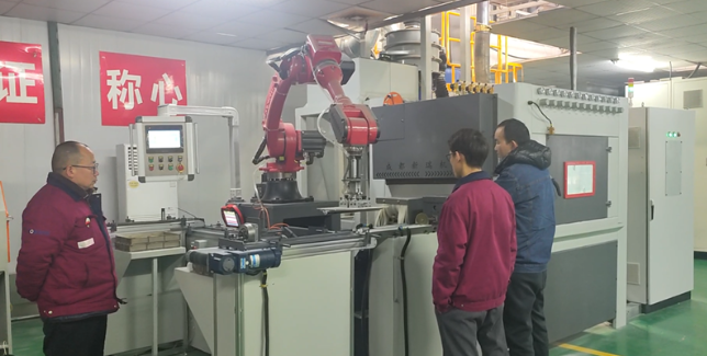 临夏喷砂机在模具清理中的专业应用